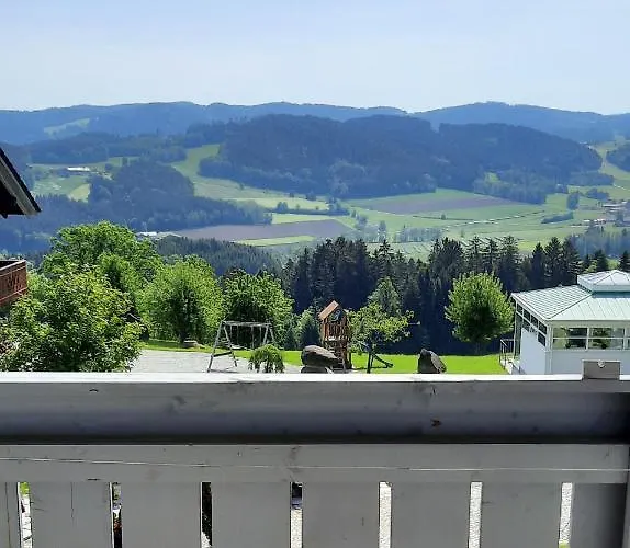 Gruppenhaus Meizeit-bayerischer Wald-richterhof بيت للعطل *